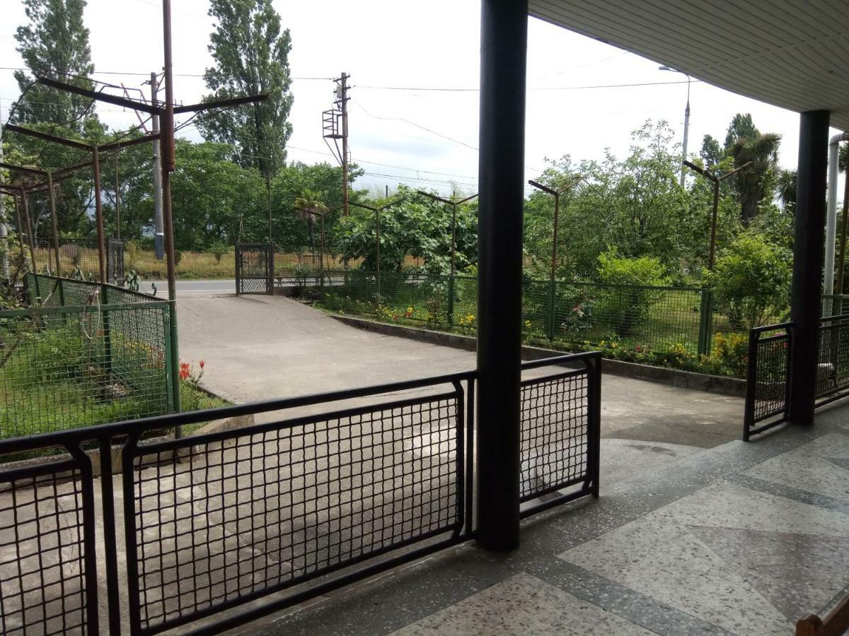 Julia Guest House Kobuleti Ngoại thất bức ảnh