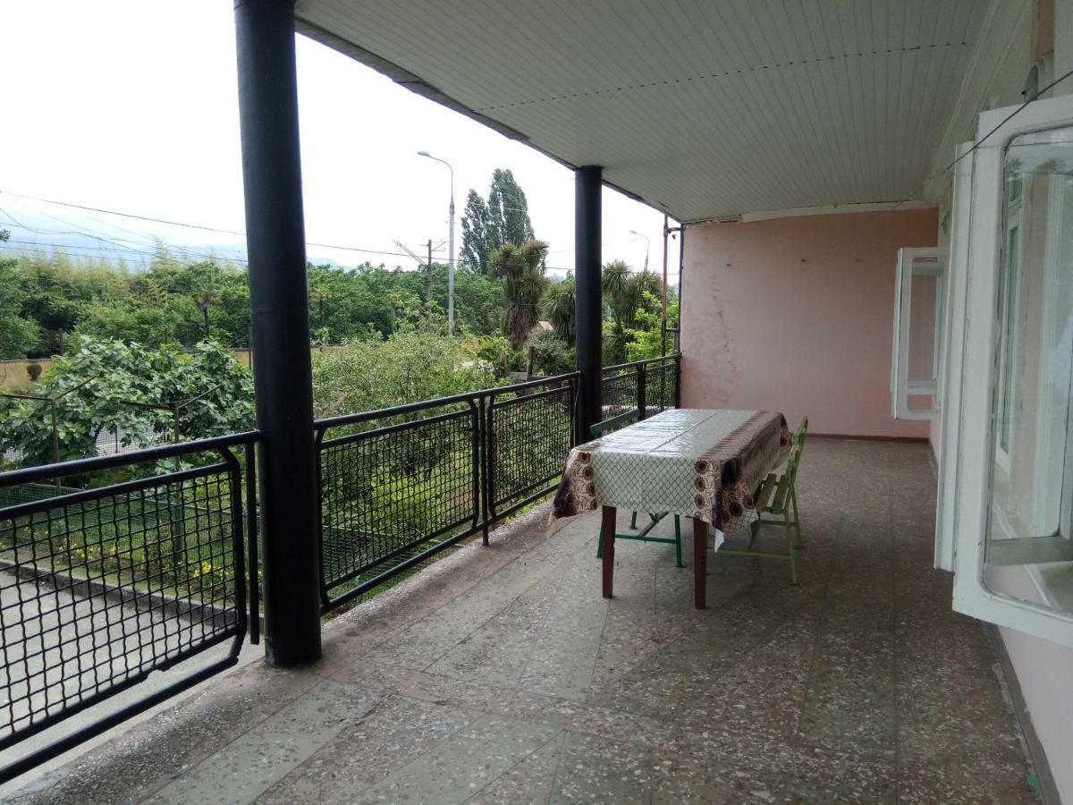 Julia Guest House Kobuleti Ngoại thất bức ảnh